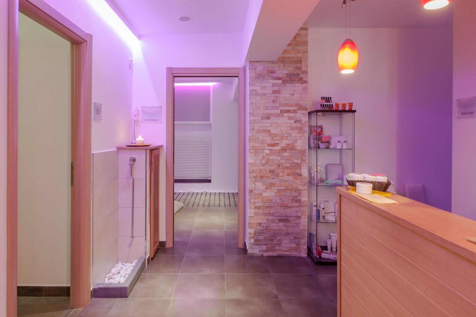Piccolo Hotel Aurora أبّادييا سان سالفاتور المظهر الخارجي الصورة